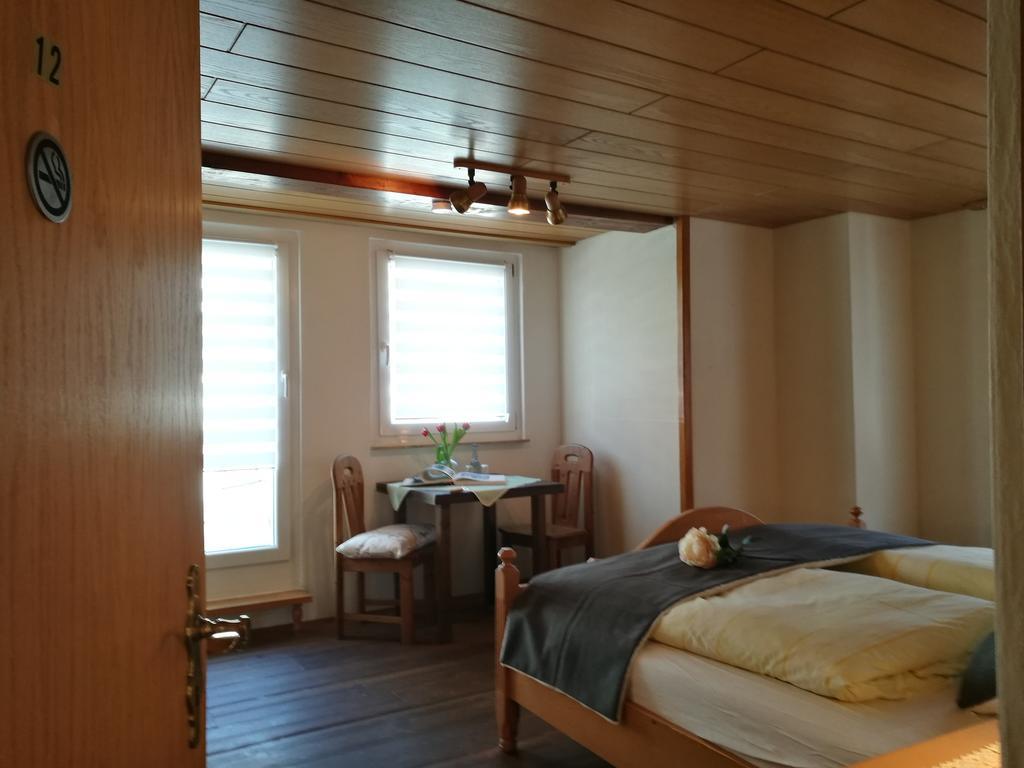 Pension Und Restaurant Reck Aulendorf Extérieur photo