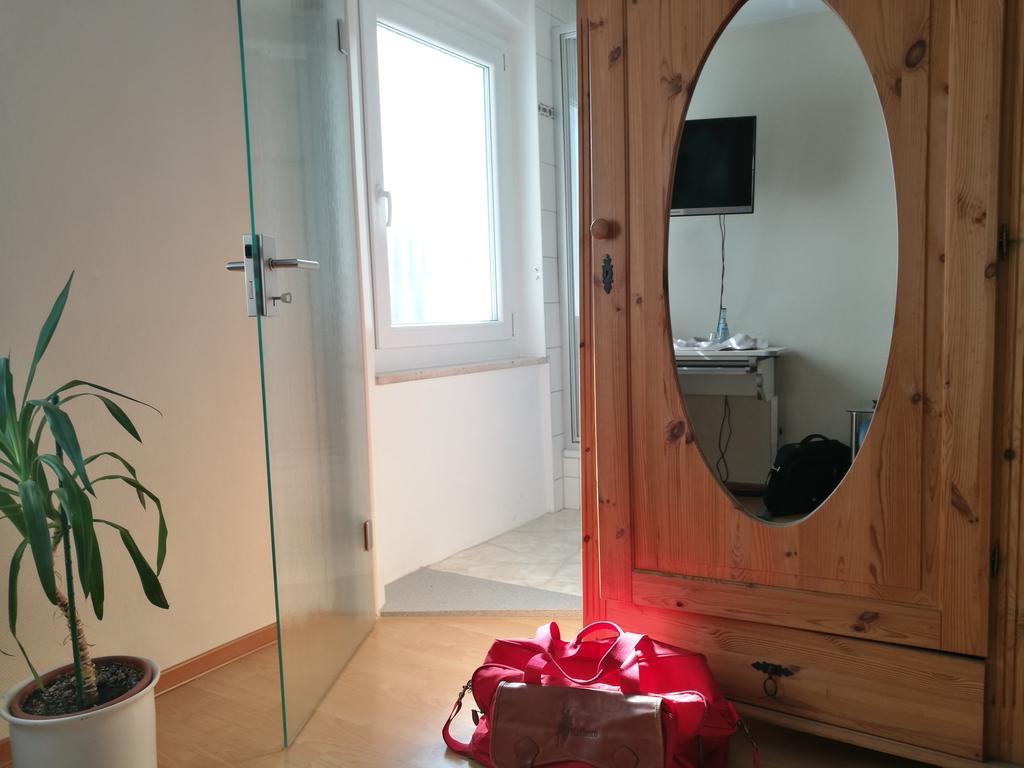 Pension Und Restaurant Reck Aulendorf Extérieur photo